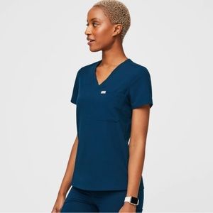 Catarina™ One-Pocket Scrub Top Deep Reef size small